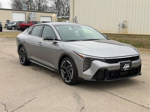 Used 2025 Kia K4 GT-Line w/ GT-Line Sunroof Package image 1