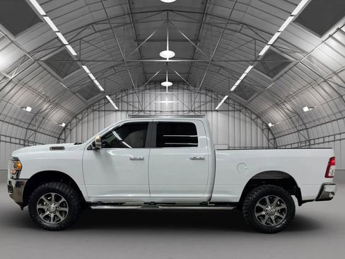 Used 2020 RAM 2500 Big Horn w/ Level 1 Equipment Group AWD/4WD image 2