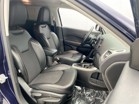 Used 2019 Jeep Compass Latitude AWD/4WD image 22