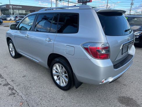 Used 2010 Toyota Highlander 4WD image 3