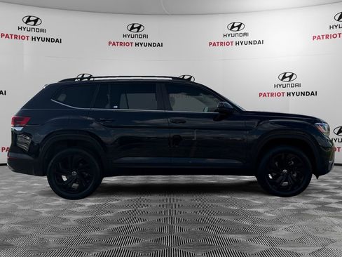 Used 2022 Volkswagen Atlas SE FWD image 2