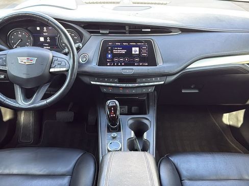 Used 2021 Cadillac XT4 Premium Luxury image 18