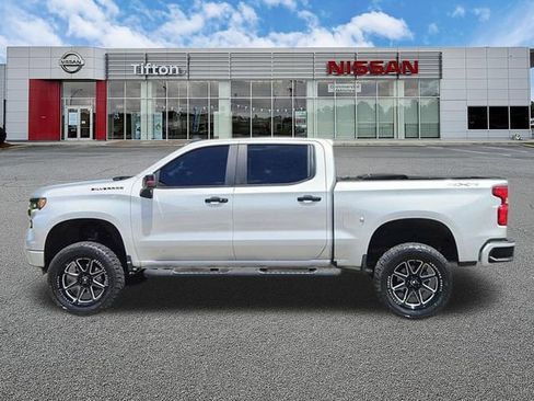 Used 2022 Chevrolet Silverado 1500 RST w/ Redline Edition AWD/4WD image 7