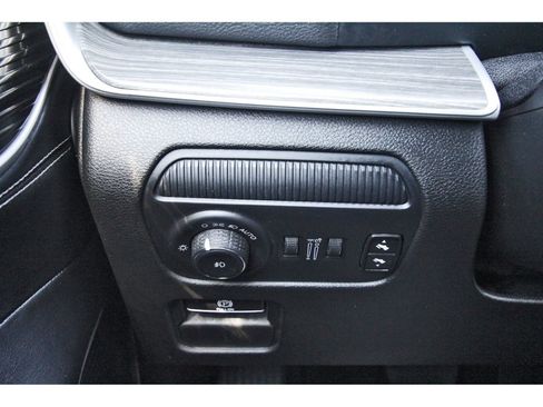 Used 2024 Jeep Wagoneer Series II AWD/4WD image 19