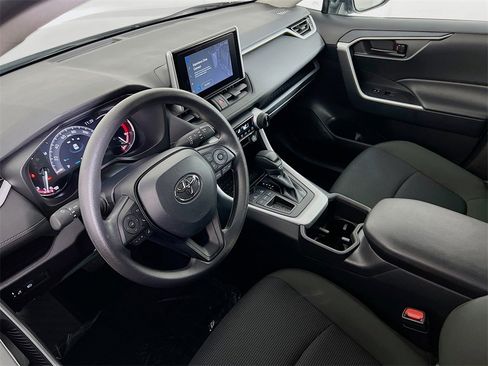 Used 2024 Toyota RAV4 LE image 9