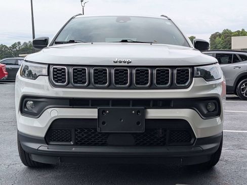 Used 2024 Jeep Compass Latitude AWD/4WD image 9