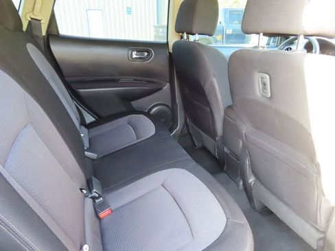 Used 2013 Nissan Rogue SV image 34