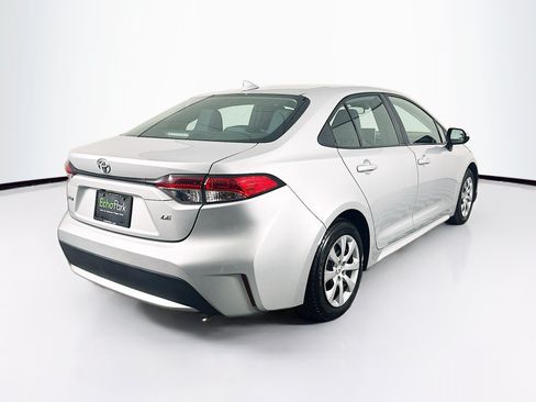 Used 2021 Toyota Corolla LE w/ Carpet Mat Package (TMS) FWD image 9
