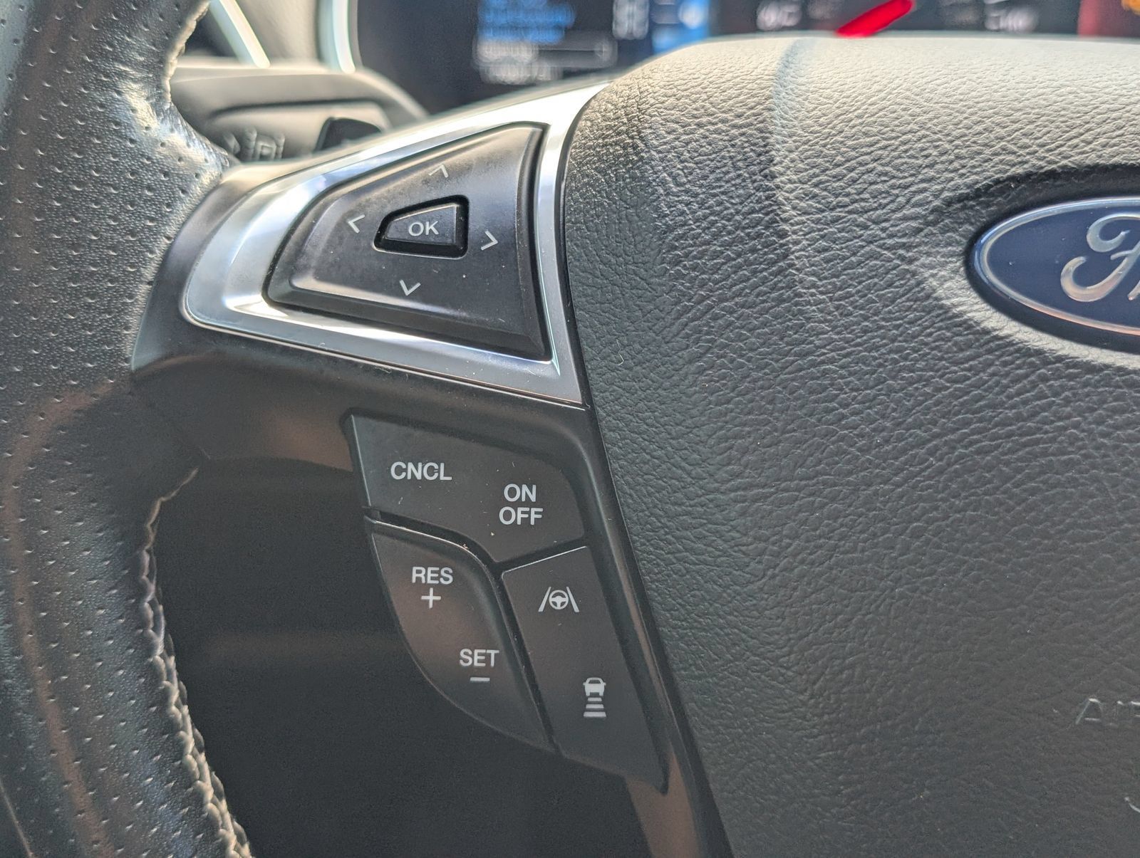 Used 2020 Ford Edge ST w/ Equipment Group 401A AWD/4WD image 23