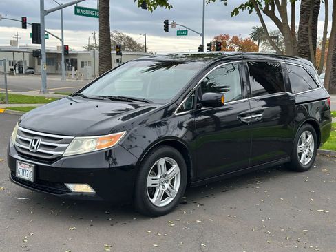 Used 2012 Honda Odyssey Touring Elite image 3