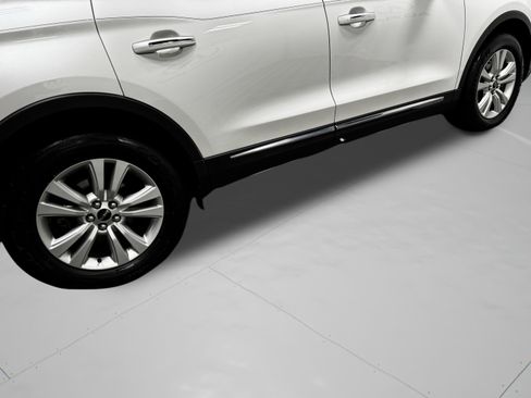 Used 2017 Lincoln MKX Premiere image 40