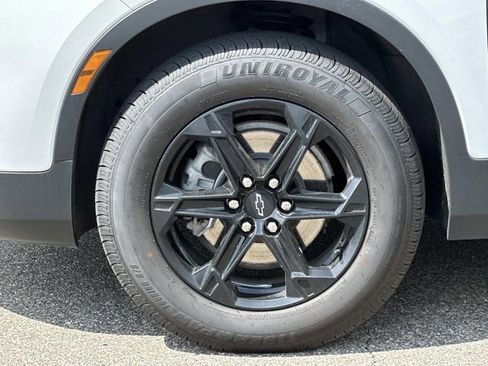 Used 2023 Chevrolet Blazer LT w/ Convenience Package FWD image 8