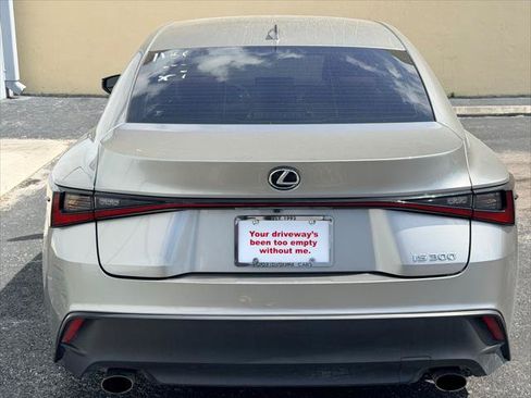 Used 2022 Lexus IS 300 RWD image 4