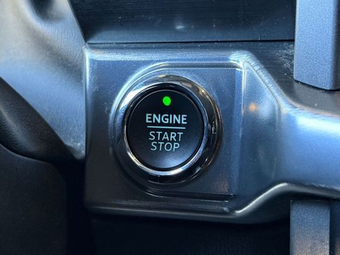 Certified 2021 Ford F150 Lariat w/ Equipment Group 502A High image 28