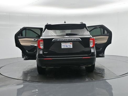 Used 2022 Ford Explorer XLT image 36