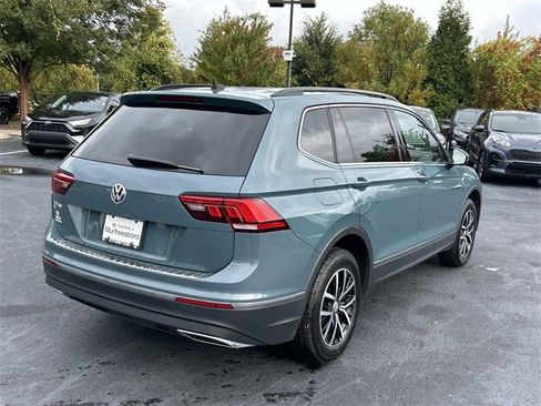 Used 2021 Volkswagen Tiguan SE image 4