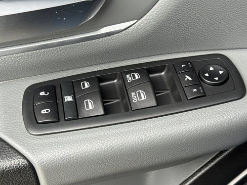 Used 2020 RAM 1500 Big Horn AWD/4WD image 11
