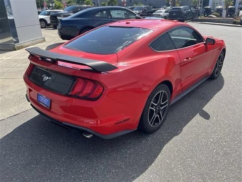 Used 2018 Ford Mustang Coupe w/ Equipment Group 101A RWD image 11