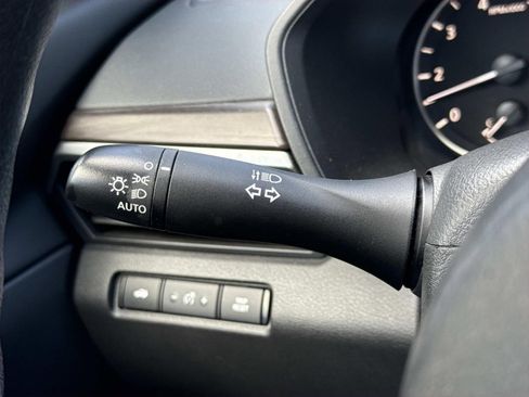 Used 2024 Nissan Altima 2.5 SV AWD/4WD image 16