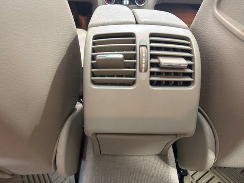 Used 2012 Mercedes-Benz C 300 4MATIC Sedan image 14