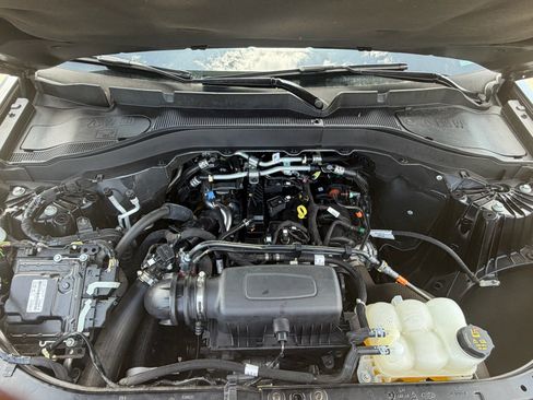 Used 2023 Ford Explorer XLT RWD image 31