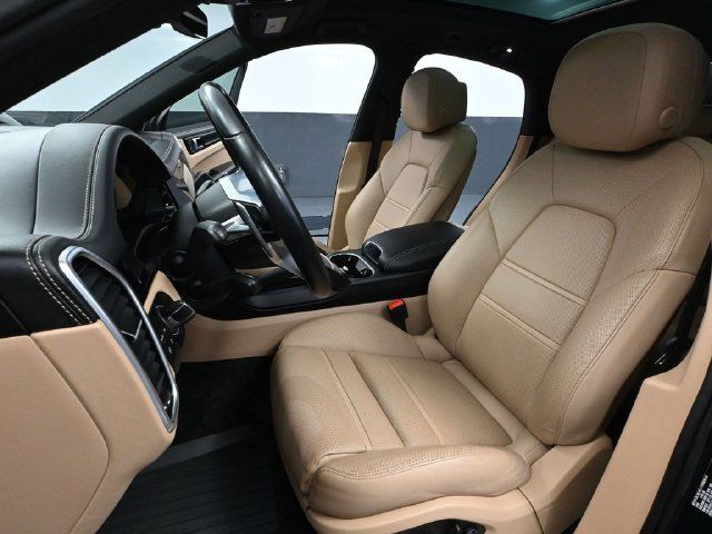 Used 2022 Porsche Cayenne E-Hybrid Coupe AWD/4WD image 19