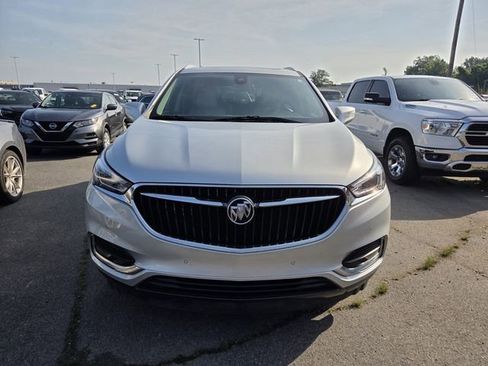 Used 2020 Buick Enclave Premium w/ Sun and Sites Package FWD image 2