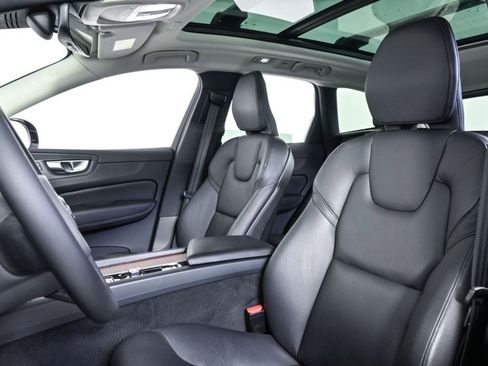 Certified 2023 Volvo XC60 B5 Plus w/ Climate Package image 7