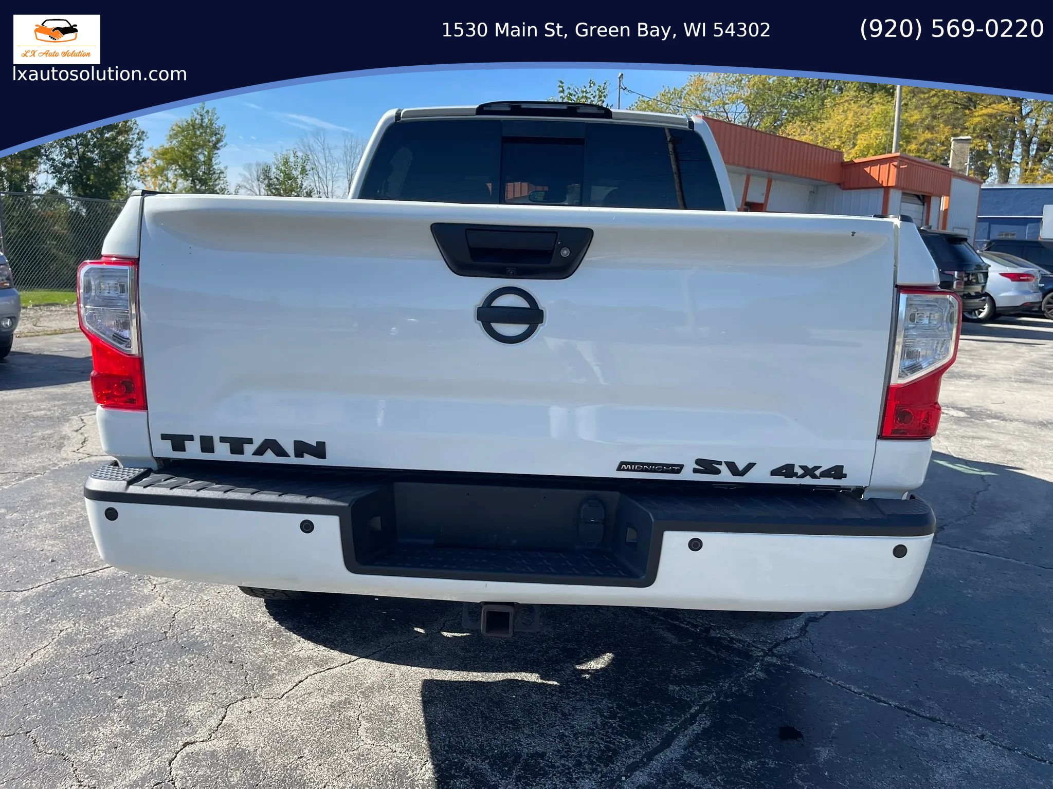 Used 2019 Nissan Titan SV w/ SV Convenience Package AWD/4WD image 3