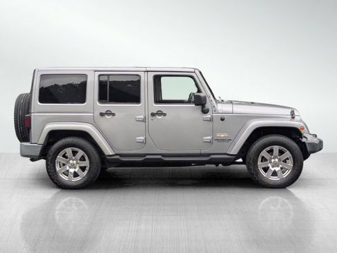 Used 2014 Jeep Wrangler Unlimited Sahara w/ Connectivity Group image 3