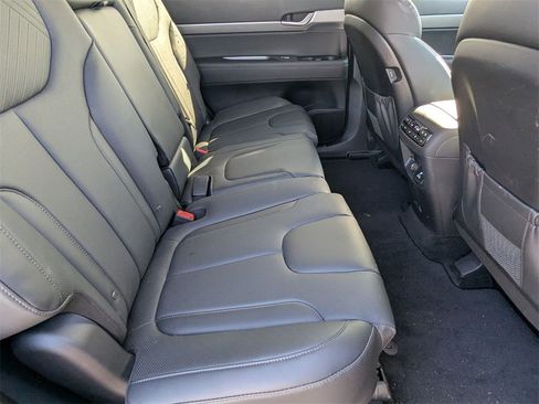 Certified 2025 Hyundai Palisade SEL image 19