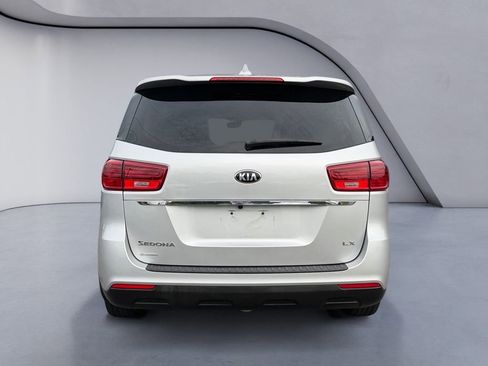 Used 2021 Kia Sedona LX FWD image 4