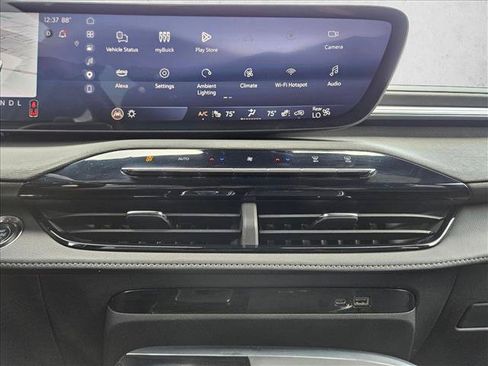 Used 2025 Buick Enclave Preferred FWD image 15