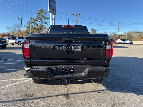 New 2026 GMC Canyon Denali w/ LPO, Denali Black Edition image 5