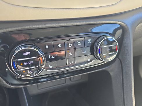 Used 2023 Buick Encore GX Select FWD image 24