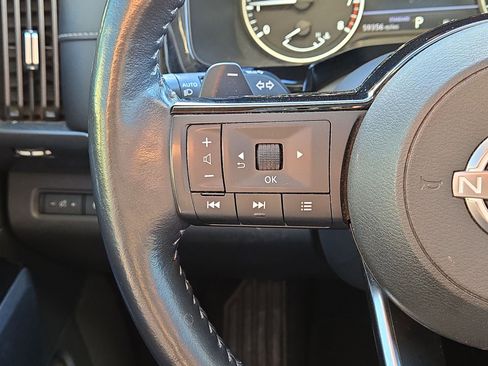 Used 2022 Nissan Pathfinder SL w/ SL Premium Package image 21