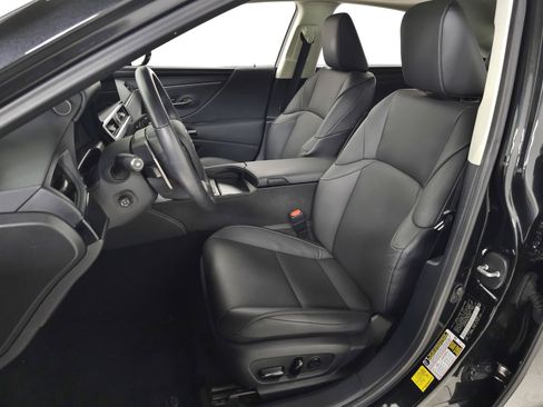 Used 2025 Lexus ES 350 w/ Premium Package FWD image 17