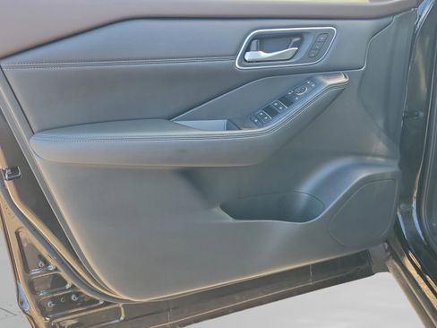 Certified 2021 Nissan Rogue SL image 36