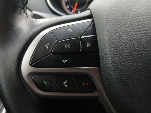 Used 2021 Jeep Cherokee Latitude Lux w/ Comfort/Convenience Group image 11