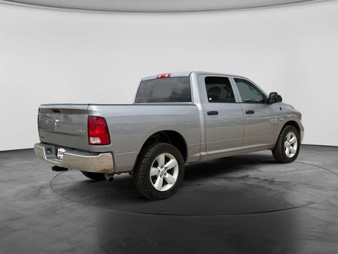 Used 2023 RAM 1500 Classic SLT AWD/4WD image 9