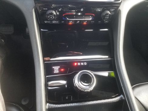 Certified 2024 Jeep Grand Cherokee Limited image 19