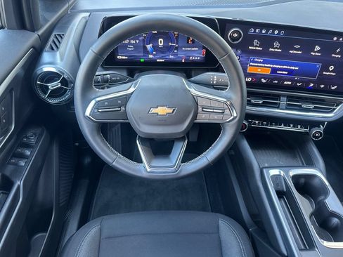 Used 2026 Chevrolet Equinox EV LT w/ Comfort Package AWD/4WD image 17