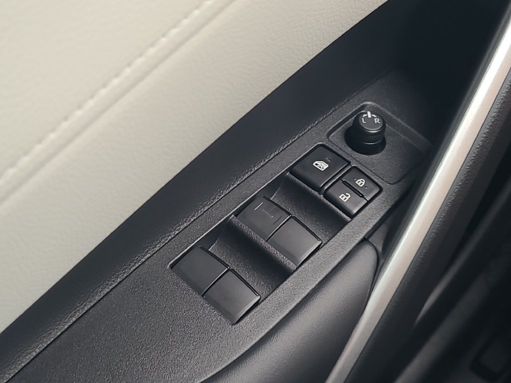 New 2026 Toyota Corolla Cross LE FWD image 19