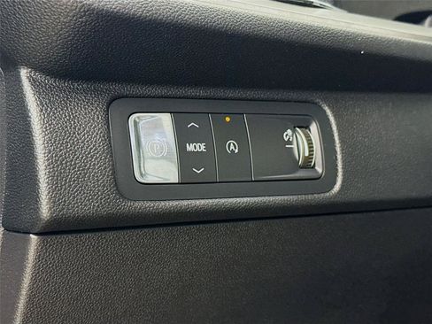 Used 2024 Chevrolet Traverse LS FWD image 7