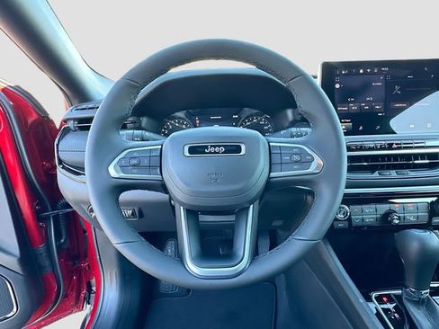 New 2026 Jeep Compass Latitude image 7