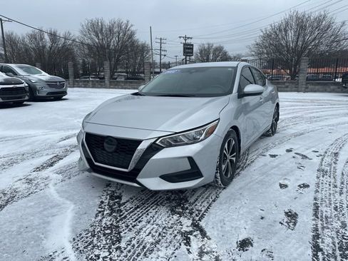 Used 2022 Nissan Sentra SV image 1
