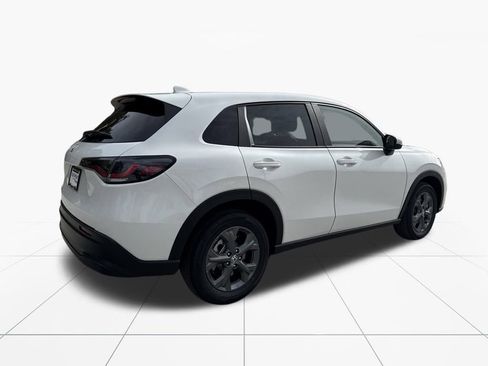 New 2026 Honda HR-V LX image 8