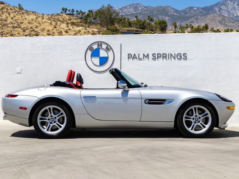 Used 2001 BMW Z8 RWD image 9