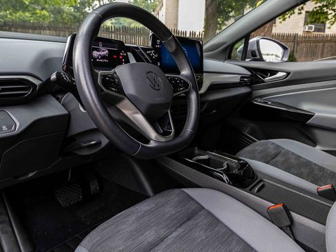 Used 2022 Volkswagen ID.4 Pro image 7