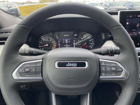 New 2026 Jeep Compass Limited image 11